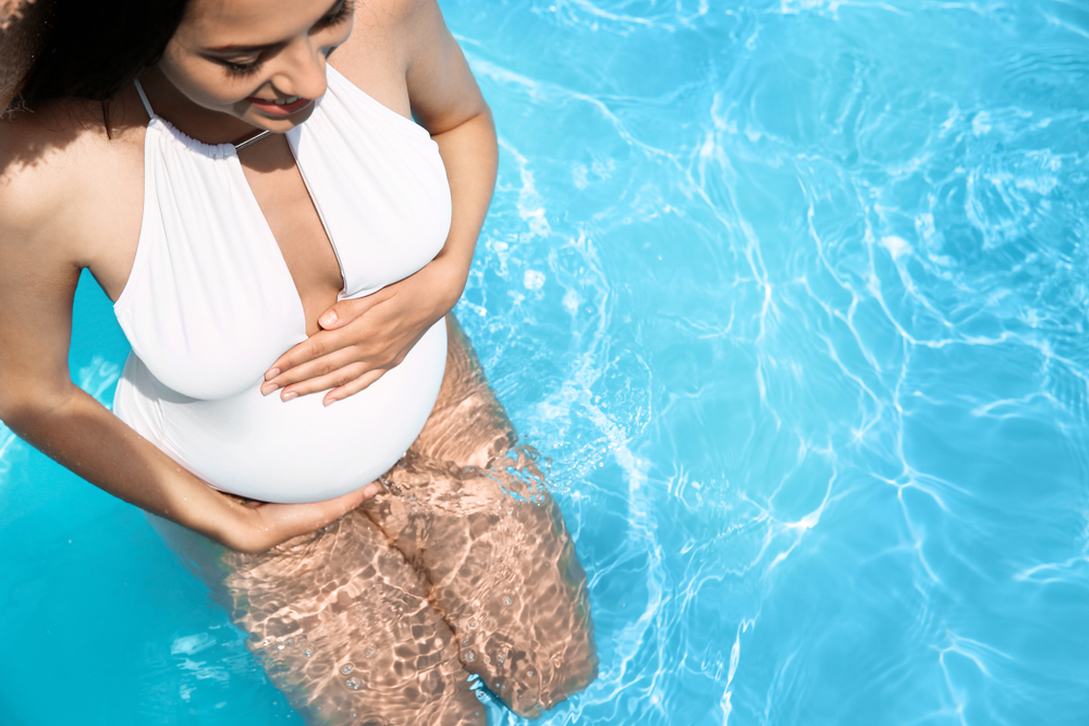 Get the Benefits of Swimming While Pregnant