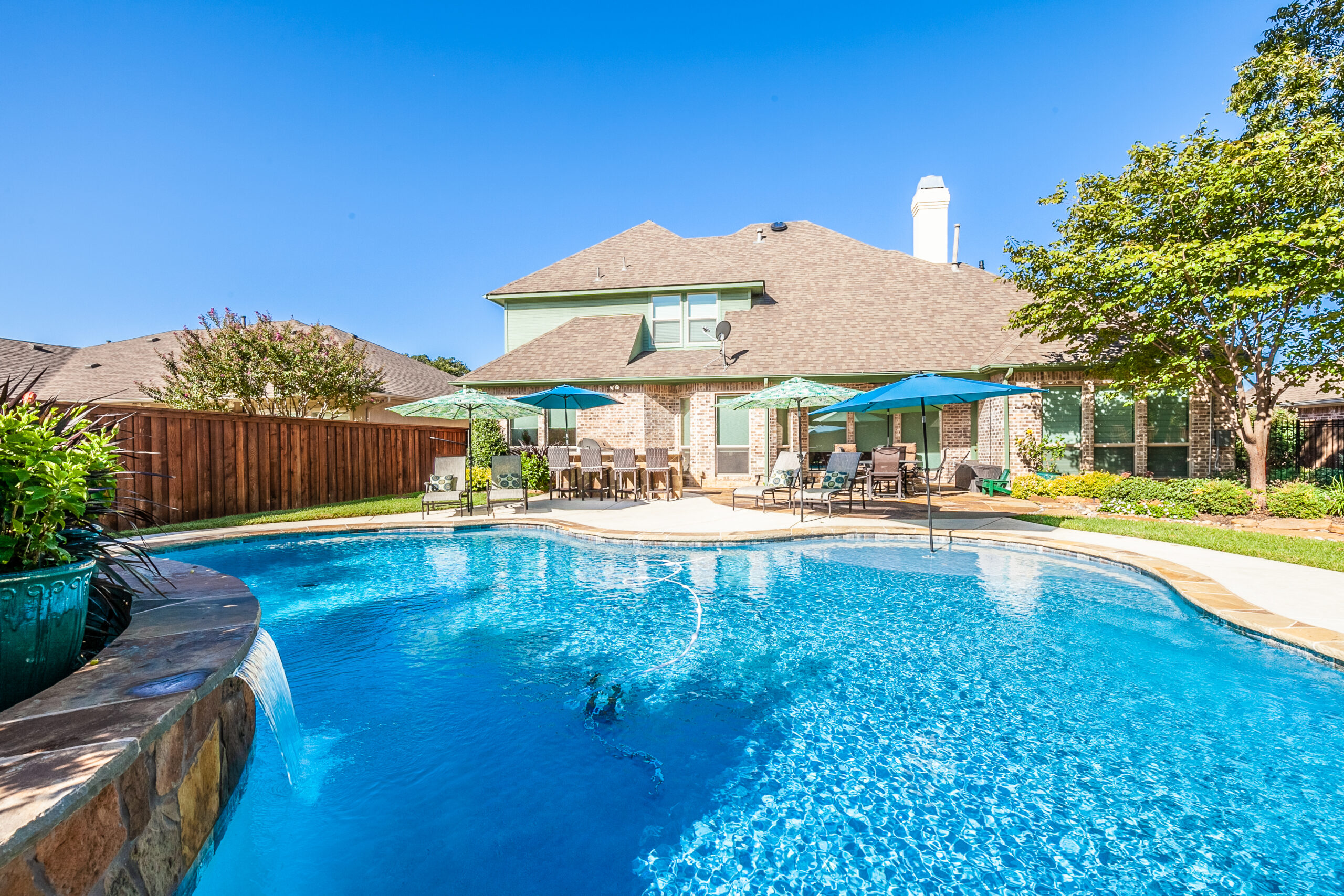 Mid City Custom Pool