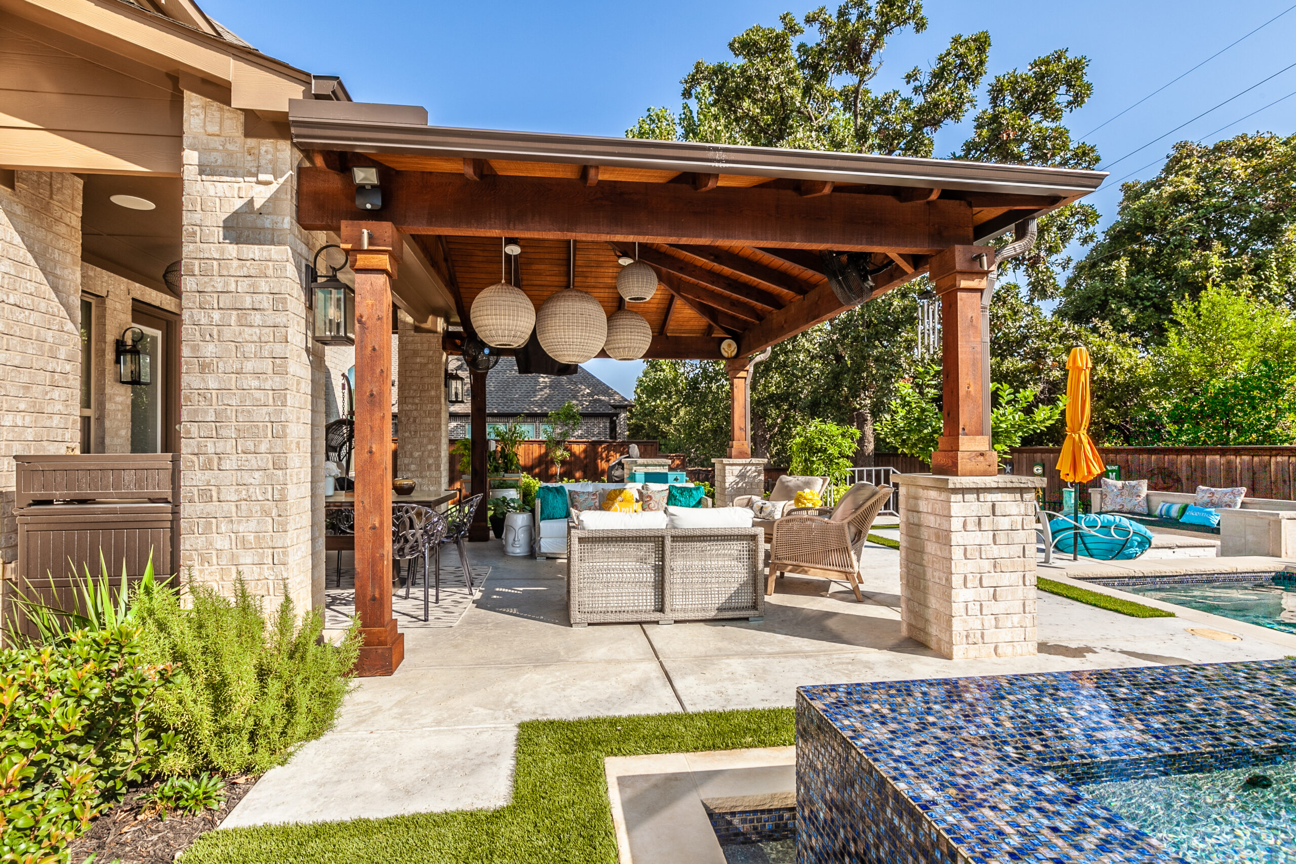 Mid City Pool