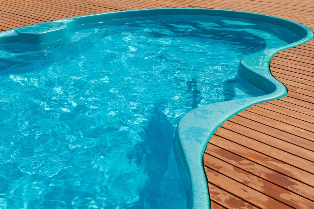 Geometric vs Free-Form Pool: Which Shape Is Best for Your Yard?